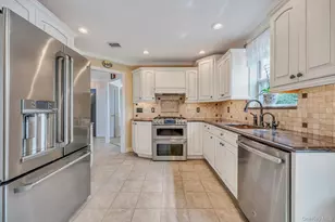 4 Vera Ct, Centereach, NY 11720 - Photo 18