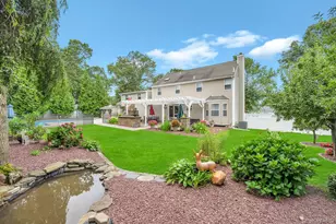 4 Vera Ct, Centereach, NY 11720 - Photo 16