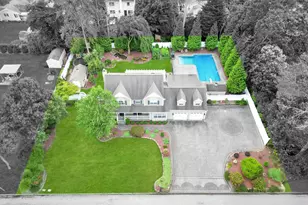 4 Vera Ct, Centereach, NY 11720 - Photo 2