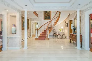 5 Danton Ln S, Locust Valley, NY 11560 - Photo 4