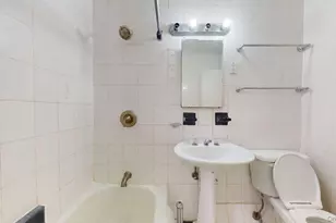 102-18 64th Ave, Forest Hills, NY 11375 - Photo 22