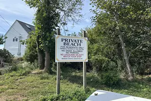 265 Arshamomaque Ave, Southold, NY 11971 - Photo 6