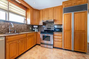 161-40 99th St, Howard Beach, NY 11414 - Photo 10