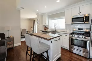 1057 Thompson Dr, Bay Shore, NY 11706 - Photo 8