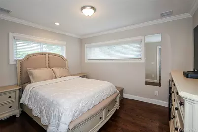 1057 Thompson Drive, Bay Shore, NY 11706 - Photo 14