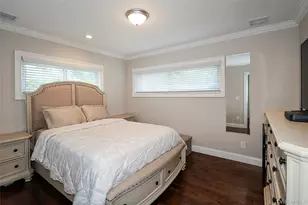 1057 Thompson Dr, Bay Shore, NY 11706 - Photo 14