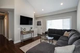 1057 Thompson Dr, Bay Shore, NY 11706 - Photo 6