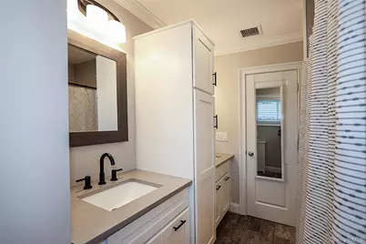 1057 Thompson Drive, Bay Shore, NY 11706 - Photo 18