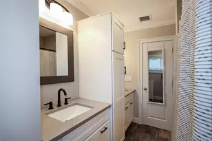 1057 Thompson Dr, Bay Shore, NY 11706 - Photo 18