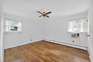 4 King St, Glenwood Landing, NY 11547 - Photo 16