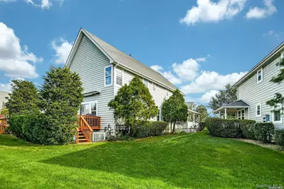 52 Fairlawn Drive, Central Islip, NY 11722 - Photo 28