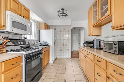 2711 Young Avenue, Bronx, NY 10469 - Photo 6