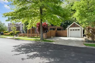 29 W Henrietta Ave, Oceanside, NY 11572 - Photo 8