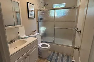 5 Evans Pl, Bay Shore, NY 11706 - Photo 4