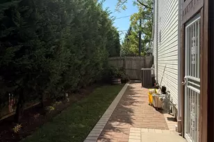 5 Evans Pl, Bay Shore, NY 11706 - Photo 20