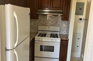 136-21 Latimer Pl, Flushing, NY 11354 - Photo 2