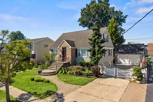 3410 5th St, Oceanside, NY 11572 - Photo 2