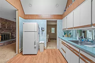 18 Sterling Pl, Sayville, NY 11782 - Photo 14