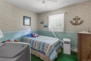 18 Sterling Pl, Sayville, NY 11782 - Photo 18