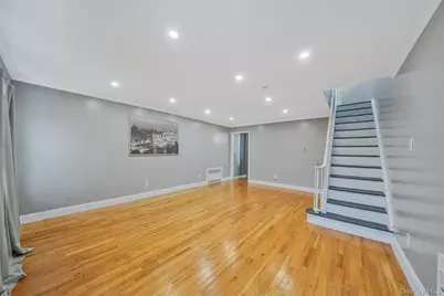 76 Cambridge Street, Valley Stream, NY 11581 - Photo 8