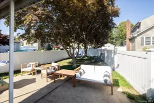 404 Silver Ln, Oceanside, NY 11572 - Photo 18