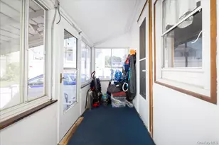 404 Silver Ln, Oceanside, NY 11572 - Photo 16