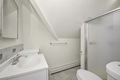 77 Autumn Lane, Hicksville, NY 11801 - Photo 16