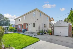 18 Rose Ln, New Hyde Park, NY 11040 - Photo 28