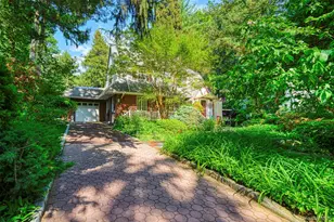 200 Myrtle Dr, Great Neck, NY 11021 - Photo 2