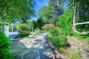 200 Myrtle Dr, Great Neck, NY 11021 - Photo 36