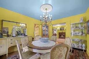 200 Myrtle Dr, Great Neck, NY 11021 - Photo 10