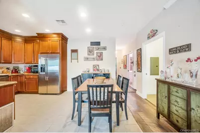 305 Okeefe Court, Oakdale, NY 11769 - Photo 14