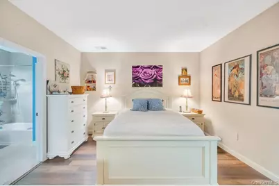 305 Okeefe Court, Oakdale, NY 11769 - Photo 20