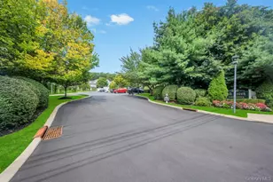 305 O'Keefe Ct, Oakdale, NY 11769 - Photo 28