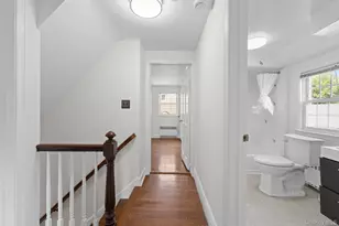 128 Charles St, East Williston, NY 11596 - Photo 10