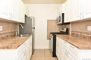 84-01 Main St, Briarwood, NY 11435 - Photo 10