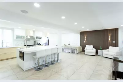 186-35 80th Drive, Jamaica, NY 11432 - Photo 4