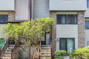 258 Village Ct, Kingston, NY 12401 - Photo 2