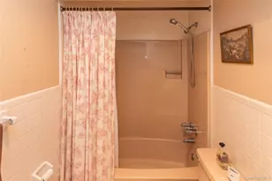 258 Village Ct, Kingston, NY 12401 - Photo 24