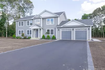 92 Park Street, Blue Point, NY 11715 - Photo 2