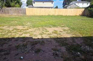 125 Burlington Ave, Deer Park, NY 11729 - Photo 4