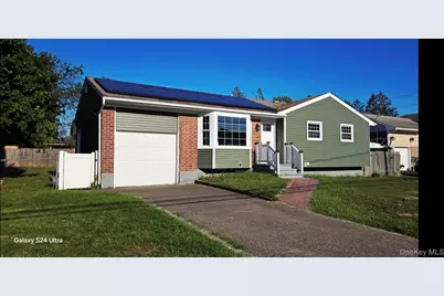 125 Burlington Avenue, Deer Park, NY 11729 - Photo 2