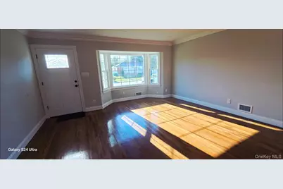 125 Burlington Avenue, Deer Park, NY 11729 - Photo 14