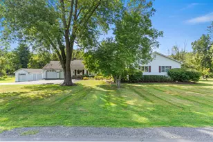 886 Burlingham Rd, Pine Bush, NY 12566 - Photo 4