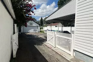 9 Christabel St, Lynbrook, NY 11563 - Photo 4