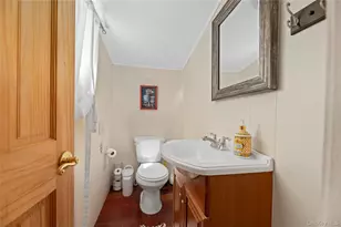 20 Seneca St, Ocean Beach, NY 11770 - Photo 12