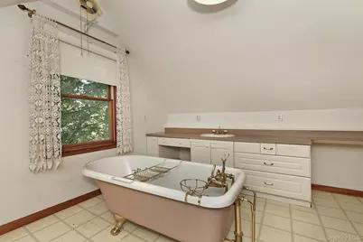 121 Van Buren Drive, Centerport, NY 11721 - Photo 20