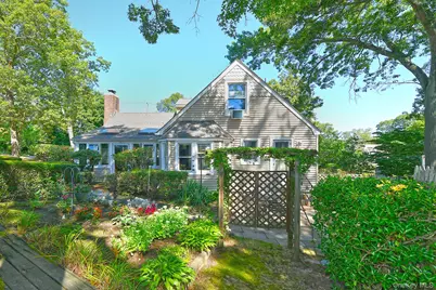 121 Van Buren Drive, Centerport, NY 11721 - Photo 6
