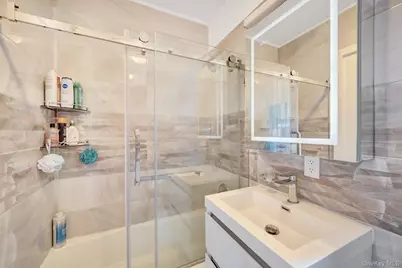 139-21 85th Drive #5B, Briarwood, NY 11435 - Photo 20