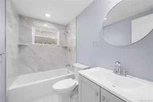 43 Chanel Dr E, Shirley, NY 11967 - Photo 14